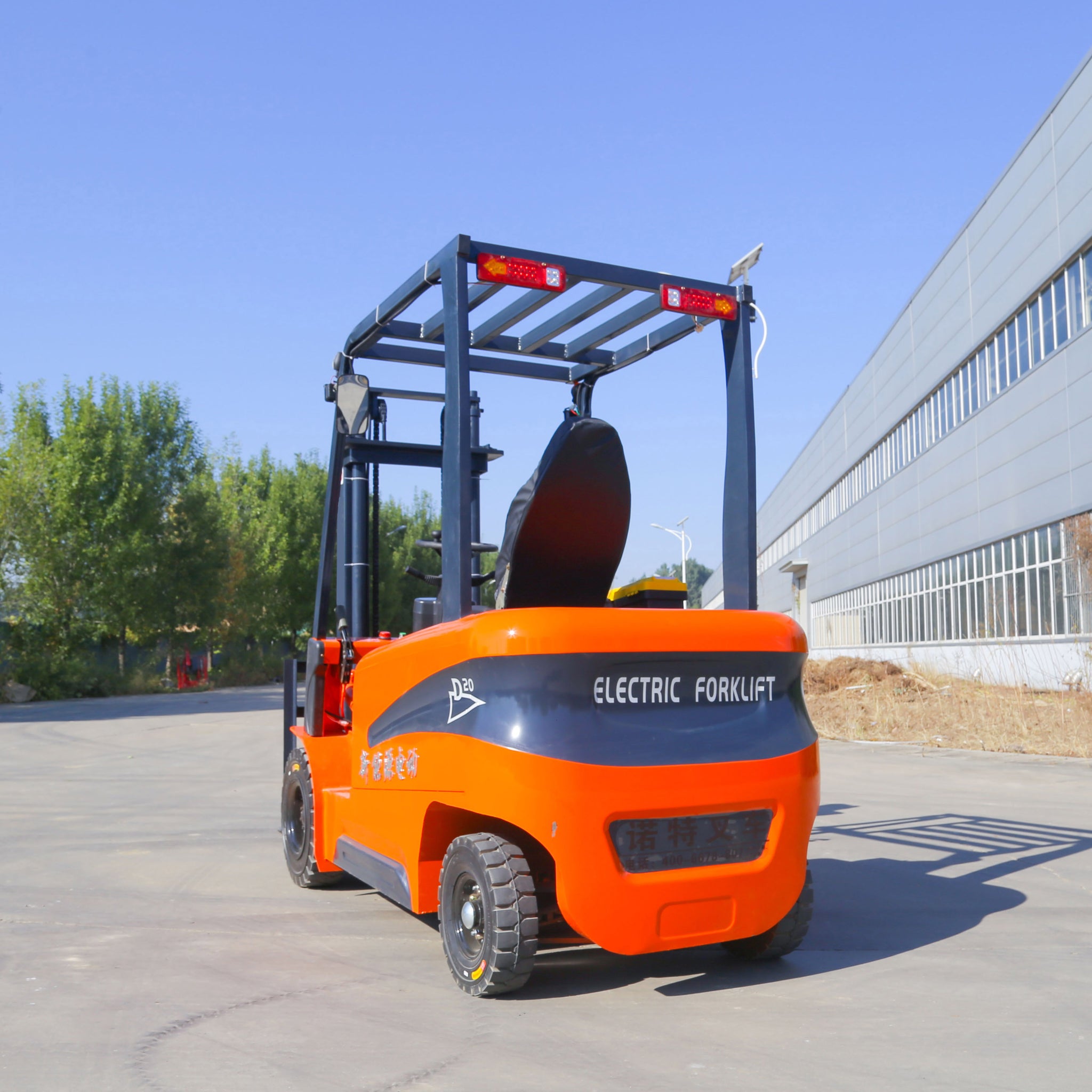 Norsen 2T Electric Forklift