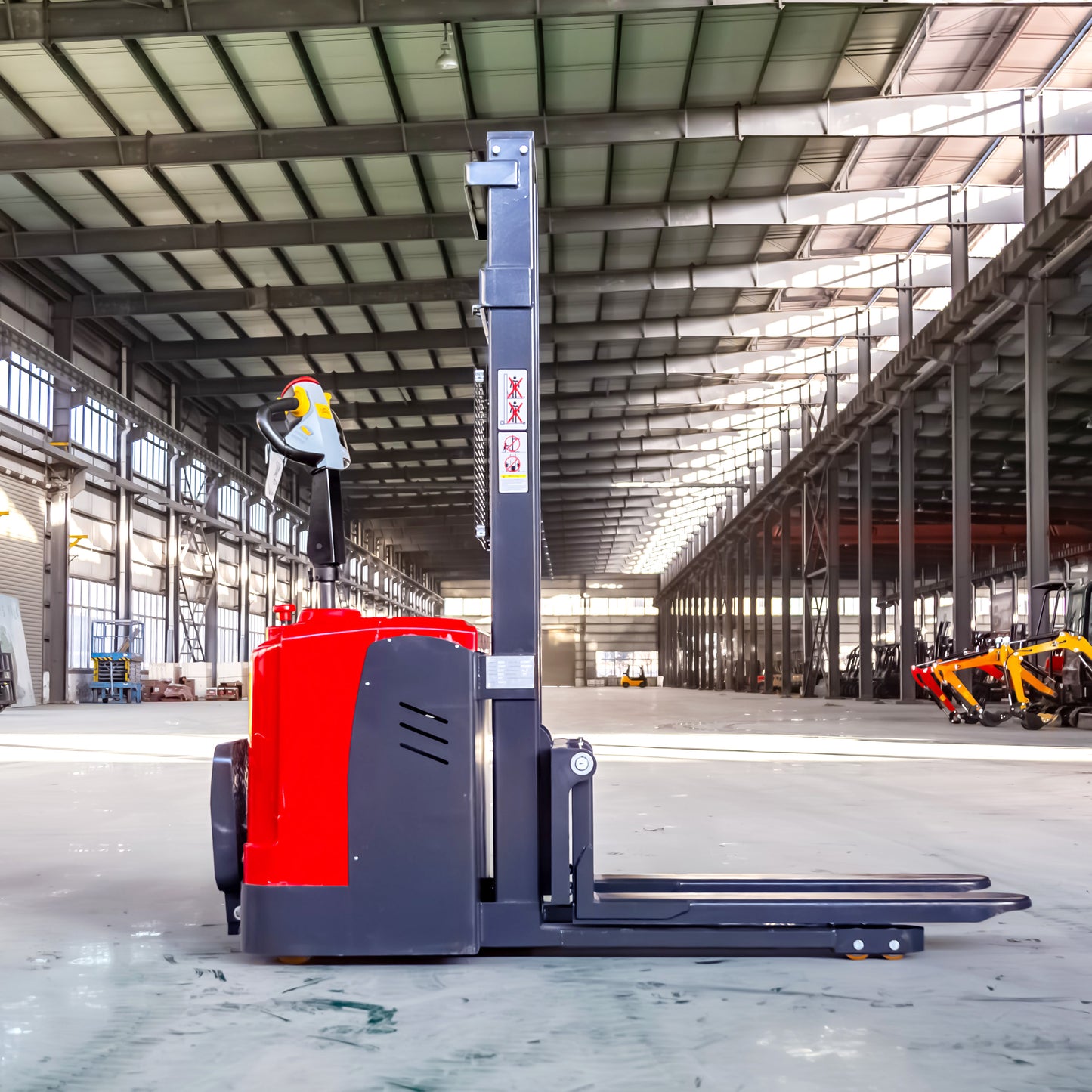 HT-Electric pallet stacker