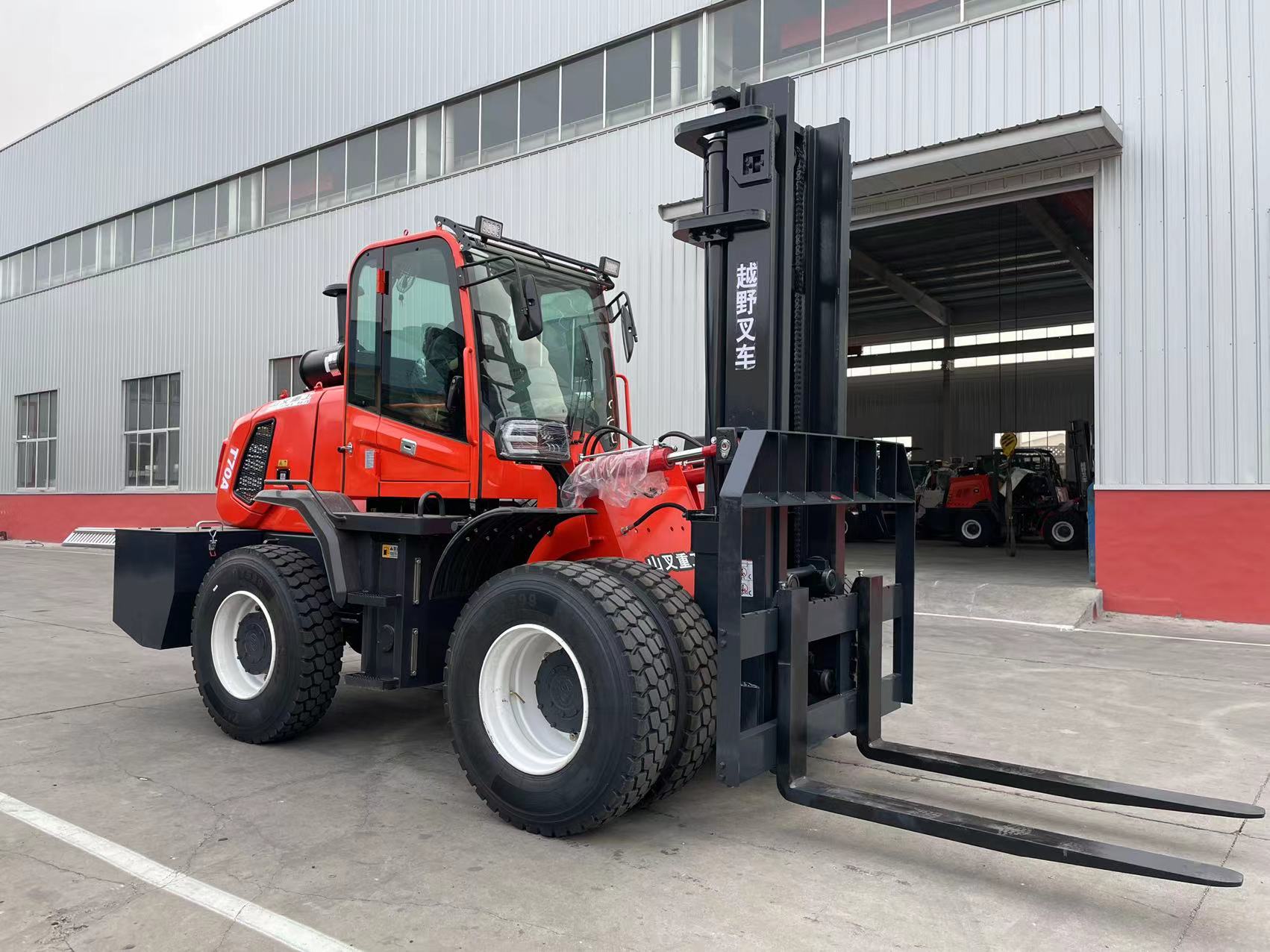 Norsen-60 All-terrain forklift