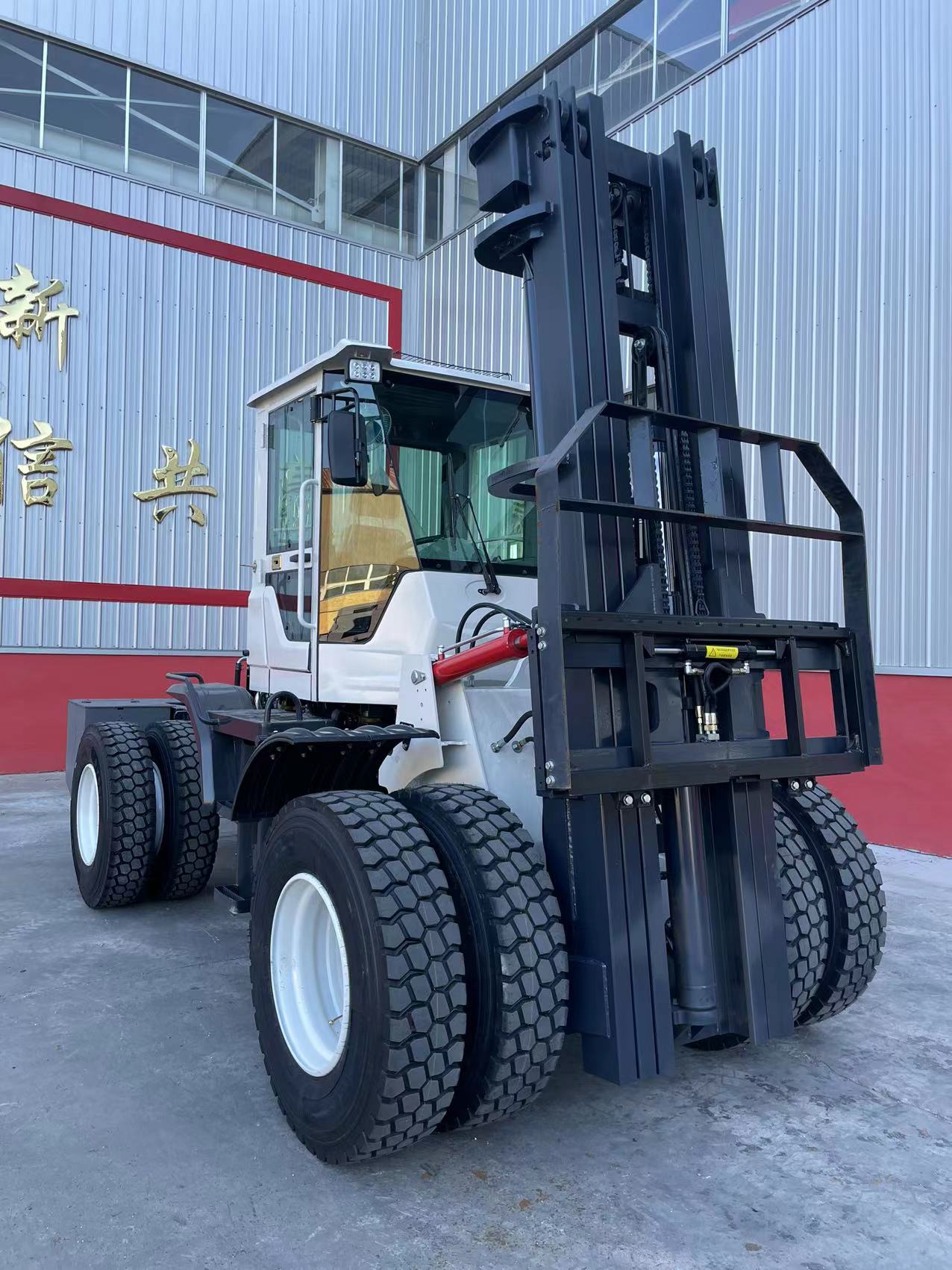 Norsen-60 All-terrain forklift