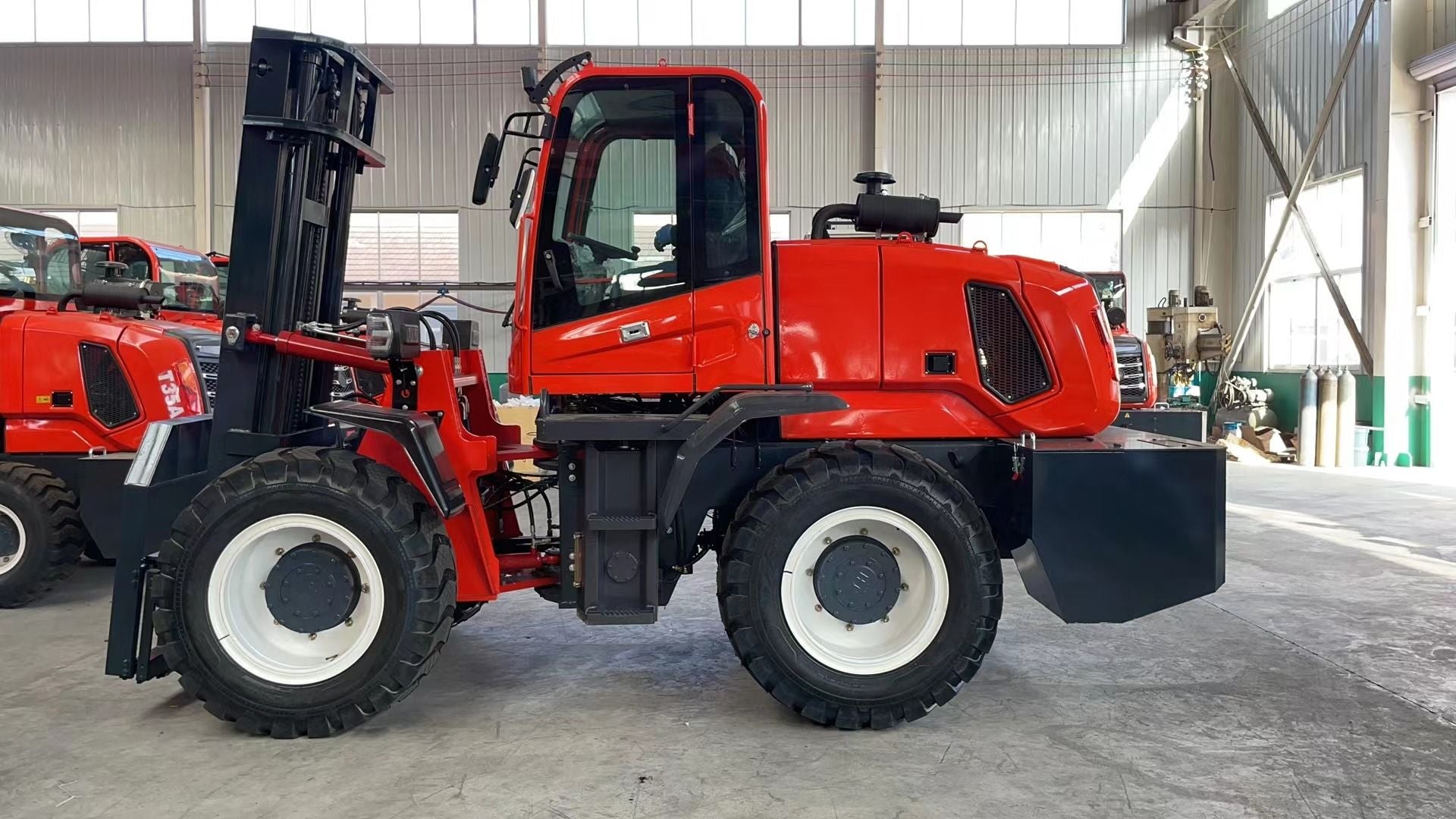 Norsen-40 All-terrain forklift