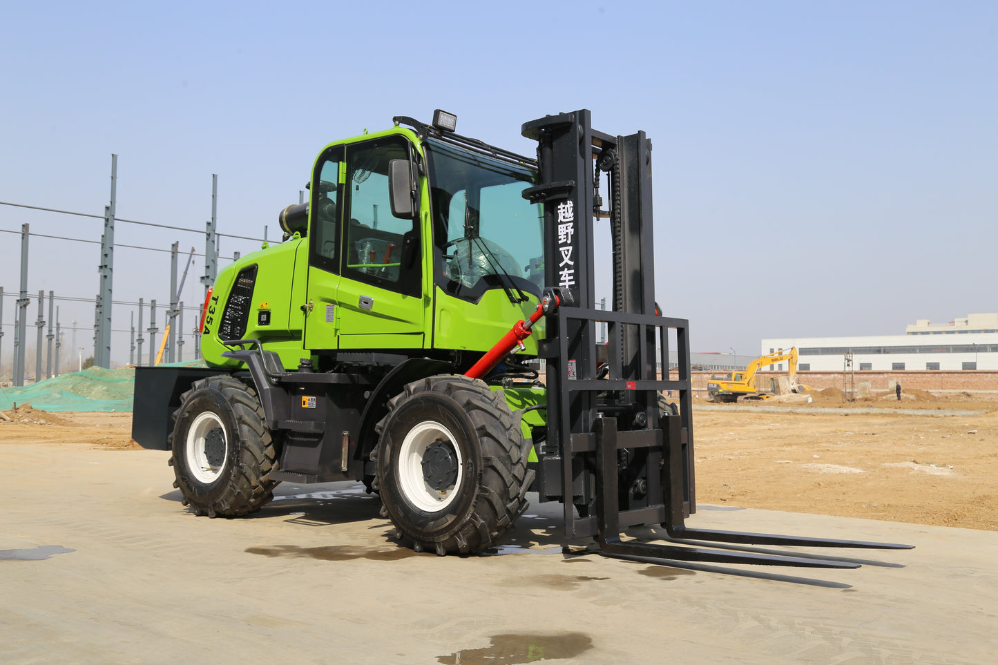 Norsen-30 All-terrain forklift