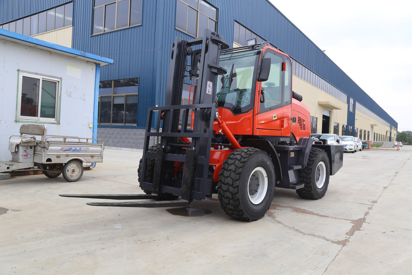 Norsen-35 All-terrain forklift